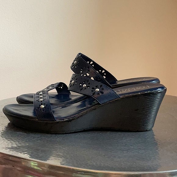 Italian Shoemakers Navy Leather Wedges Size 11 - Picture 3 of 4